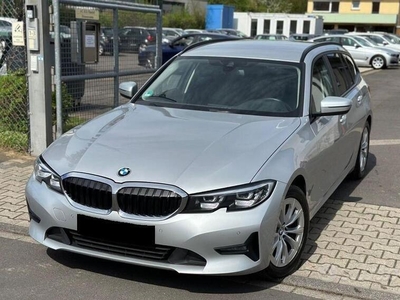 Usato 2021 BMW 318 2.0 El_Hybrid 150 CV (27.000 €)