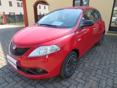 Usato 2021 Lancia Ypsilon 1.0 El_Hybrid 69 CV (12.950 €)