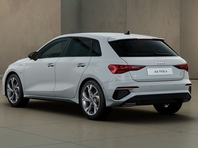 Usato 2023 Audi A3 Sportback 1.4 Benzin 245 CV (43.100 €)