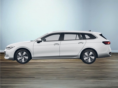 Usato 2023 VW Passat 2.0 Diesel 150 CV (50.018 €)