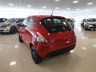 Usato 2024 Lancia Ypsilon 1.2 LPG_Hybrid 69 CV (14.300 €)