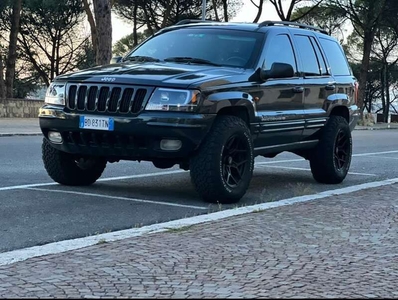 Venduto Jeep Grand Cherokee 4.7 Limit. - auto usate in vendita