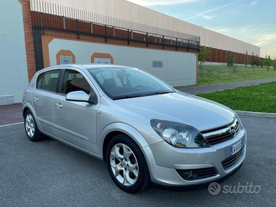 Venduto Opel Astra Astra 1.7 CDTI 101. - auto usate in vendita