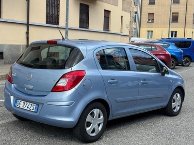 Venduto Opel Corsa 1.2 5 porte Easytr. - auto usate in vendita