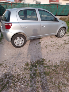 Venduto Toyota Yaris 1.0i 16V cat 5 p. - auto usate in vendita