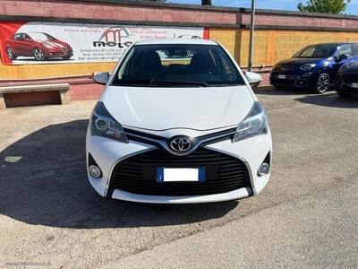 Venduto Toyota Yaris ACTIVE 1.0 69CV . - auto usate in vendita