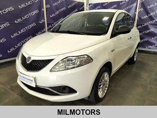 LANCIA Ypsilon 0.9 TwinAir 85 CV 5 porte Metano Ecochic Silver Benzina/Metano