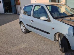 RENAULT Clio 1.4 16V cat 3 porte Dynamique Benzina