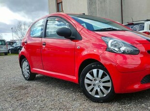 TOYOTA Aygo 1.0 12V VVT-i 5 porte Sol Connect Red Edition Benzina