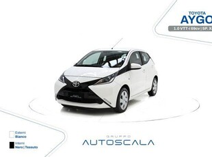 TOYOTA Aygo 1.0 VVT-i 69 CV 5 porte x-Fun Benzina