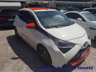 TOYOTA Aygo Connect 1.0 VVT-i 72 CV 5 porte x-wave orange Benzina