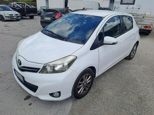 TOYOTA Yaris 1.0 5 porte Active Benzina