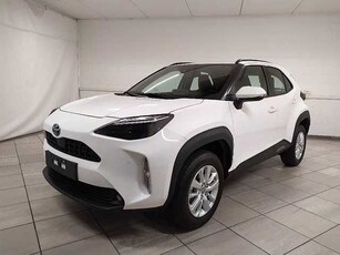 Toyota Yaris cross 1.5h business fwd 116cv e-cvt da Azzurra .