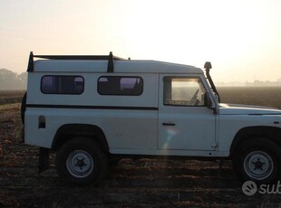 Usato 1988 Land Rover Defender 2.5 Diesel 86 CV (17.500 €)