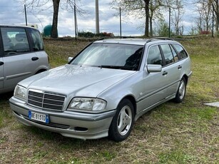 Usato 1999 Mercedes C220 2.2 Diesel 143 CV (2.000 €)