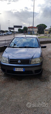 Usato 2005 Fiat Punto Benzin (2.300 €)