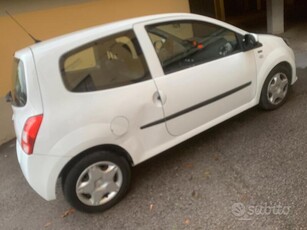 Usato 2011 Renault Twingo 1.2 Benzin 75 CV (2.999 €)
