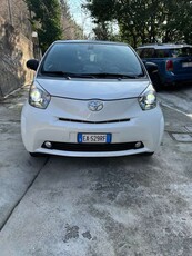 Usato 2011 Toyota iQ 1.3 Benzin 101 CV (10.000 €)