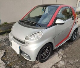 Usato 2013 Smart ForTwo Coupé 1.0 Benzin 71 CV (5.800 €)