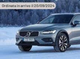 VOLVO V60 Cross Country B4 (d) AWD automatico Plus Elettrica/Diesel