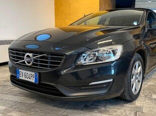 VOLVO V60 D2 1.6 Momentum- come nuova Diesel