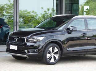 VOLVO XC40 T3 Geartronic Momentum Benzina