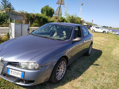 Usato 2004 Alfa Romeo 156 CNG_Hybrid (2.100 €)