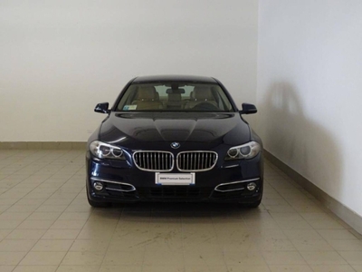BMW Serie 5 525d Luxury usato
