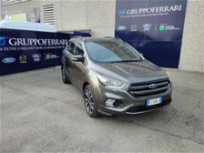 Ford Kuga 2.0 TDCI 150 CV S&S 4WD Powershift ST-Line del 2017 usata a Parma