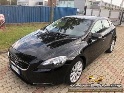 Volvo V40 D2 Geartronic Momentum usato