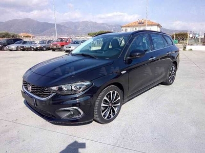 Fiat Tipo Station Wagon Tipo 1.6 Mjt S&S DCT SW Lounge del 2017 usata a Cuneo