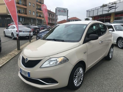 Lancia Ypsilon 0.9 TwinAir 85 CV 5 porte S&S DFN Silver usato