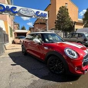 MINI Mini 2.0 Cooper SD aut. 5 porte del 2017 usata a Roma