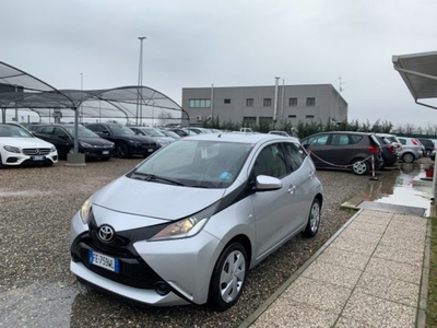 Toyota Aygo 1.0 VVT-i 69 CV 5 porte x-play usato