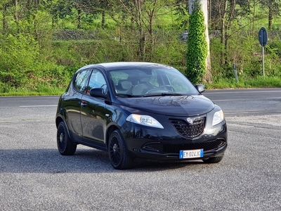 Lancia Ypsilon 1.2 69 CV 5 porte GPL Ecochic Gold usato