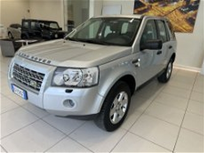 Land Rover Freelander 2.2 TD4 S.W. SE del 2010 usata a Latina