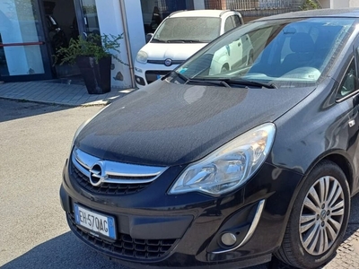 Opel Corsa 1.0 12V 5 porte Club usato