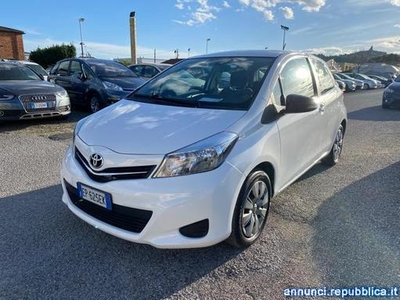 Toyota Yaris 1.0 3 porte Active NEOPATENTATI Sinalunga