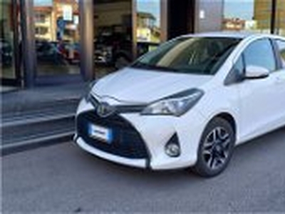 Toyota Yaris 1.3 5 porte Lounge del 2014 usata a San Vittore Olona