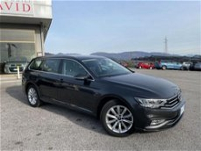 Volkswagen Passat Variant 1.6 TDI SCR DSG Business BMT my 19 del 2019 usata a Maniago