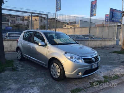 Usato 2009 Dacia Sandero 1.4 LPG_Hybrid 75 CV (3.800 €)