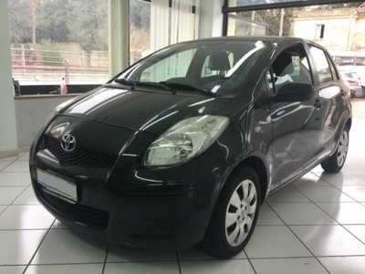 2011 TOYOTA Yaris