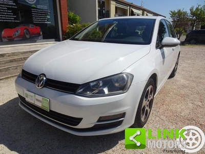 2013 VOLKSWAGEN Golf