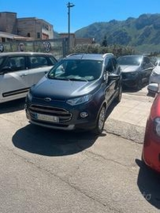 Ford Ecosport grigia