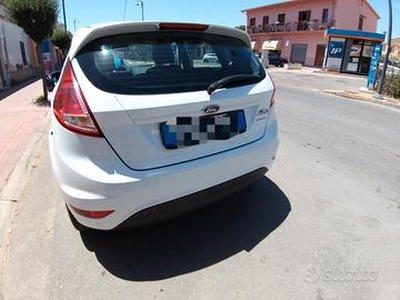 FORD Fiesta 6ª serie - 2014