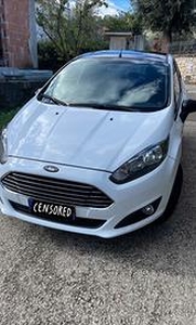 Ford Fiesta Withe&Black editiom