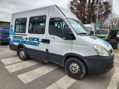 IVECO Daily NOLEGGIO 9 POSTI Elettrica/Diesel