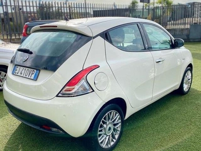 LANCIA YPSILON 0.9 TwinAir 85 CV 5 porte S&S DFN Gold