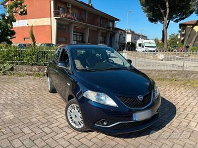 Lancia Ypsilon 1.2 69 CV 5 porte GPL Ecochic Silve