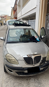 Lancia Ypsilon 1.2 modello oro